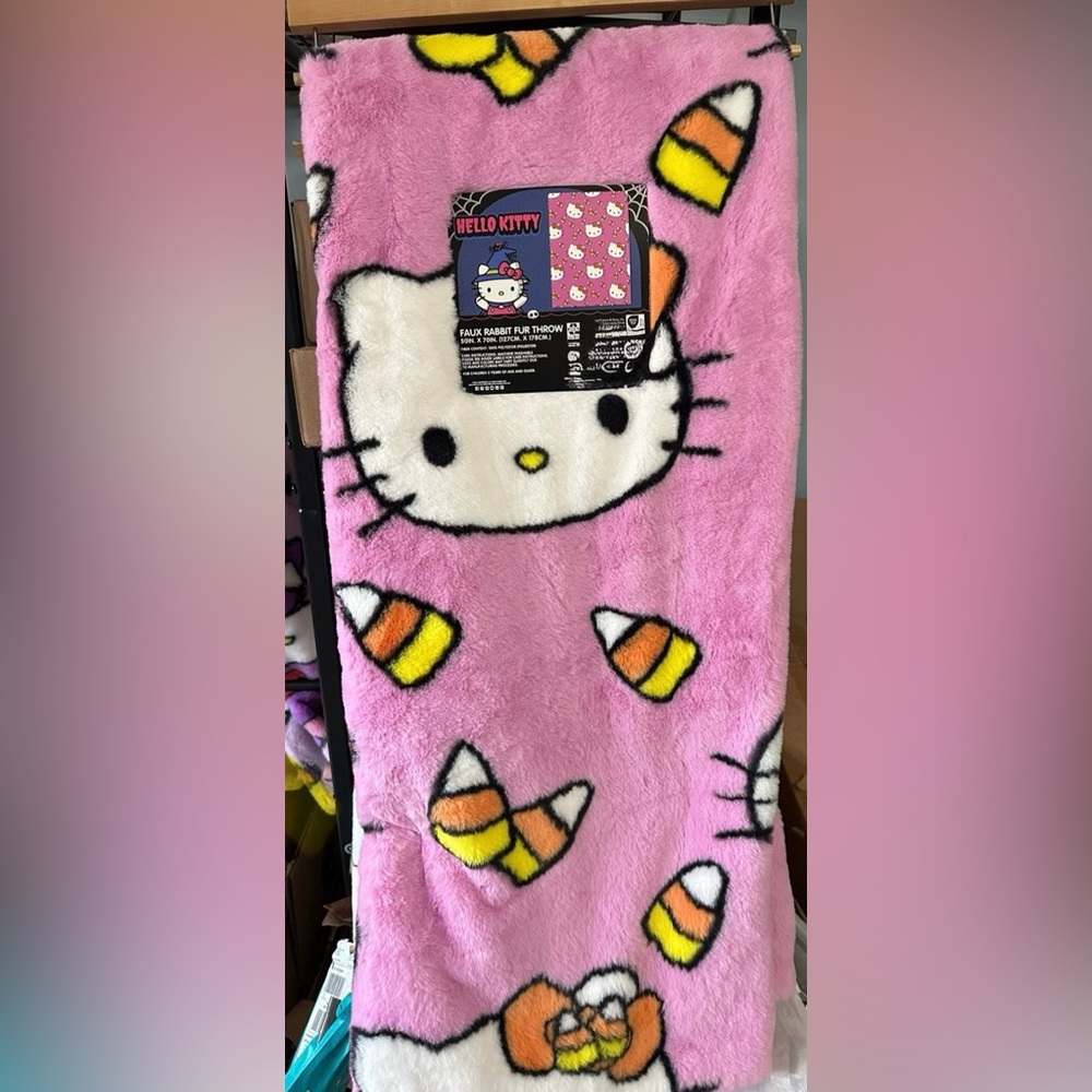 Hello Kitty Halloween Blanket🎃